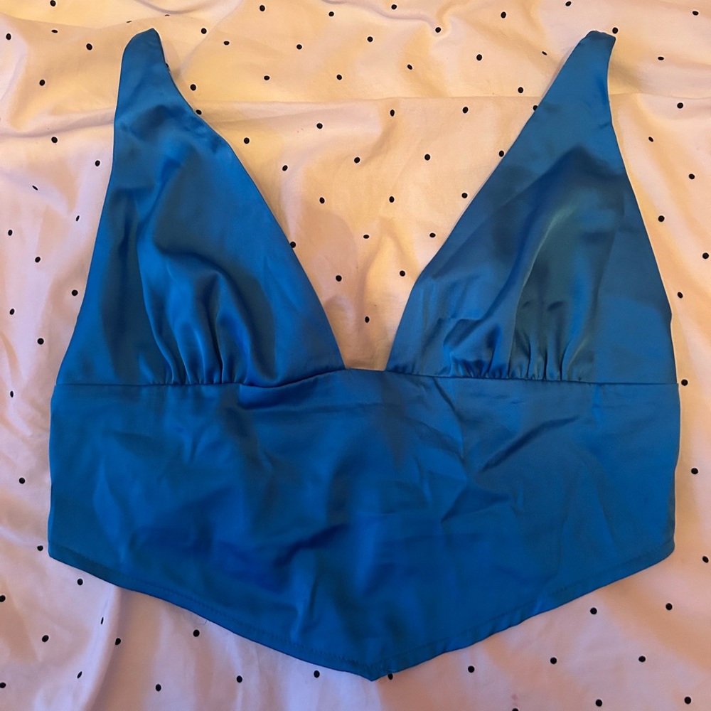 3/$25 Blue silky garage going out top